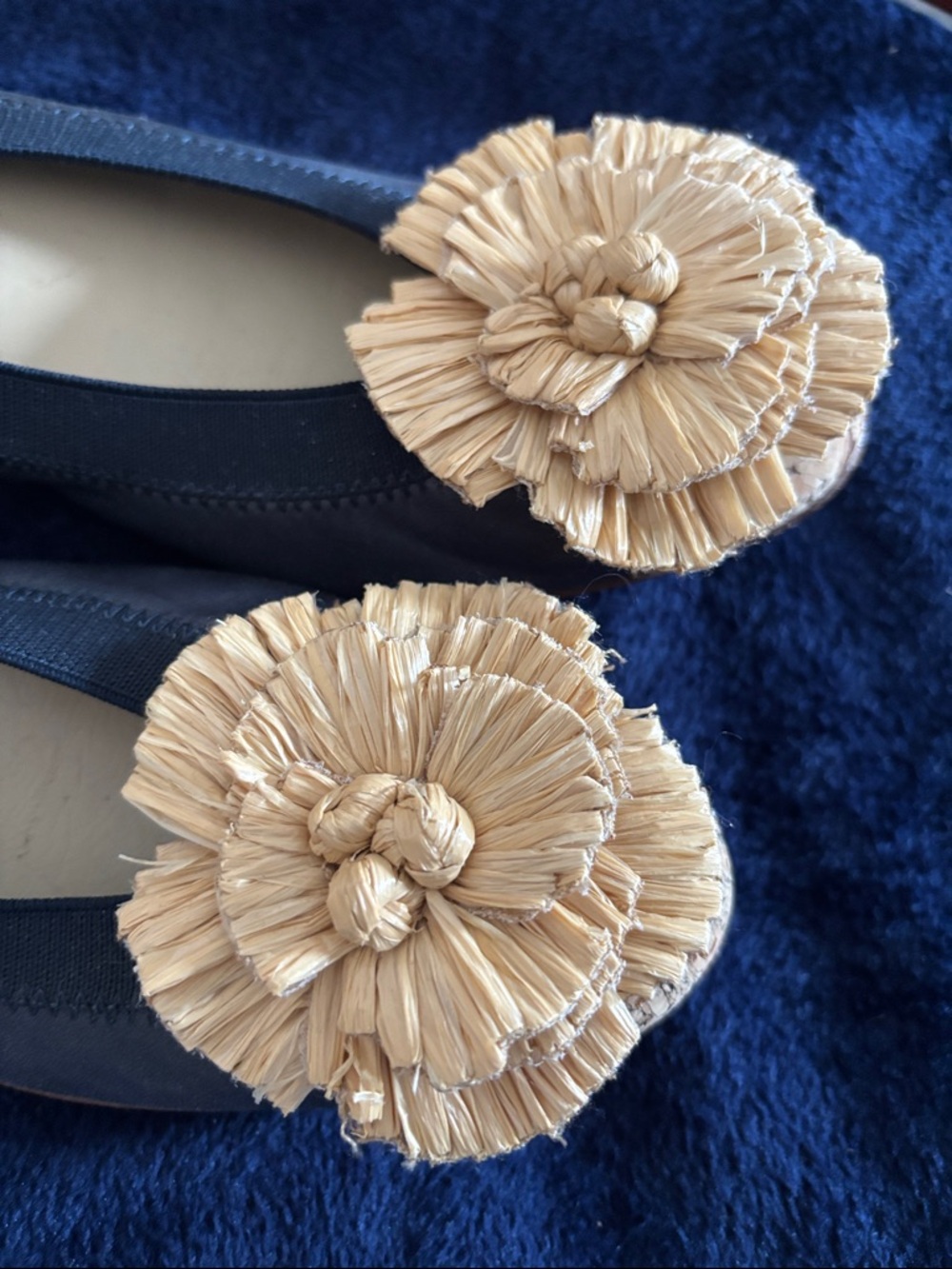 CHANEL Navy Blue  Ballet Flats with Natural Raffia Flower - Picture 3 of 4